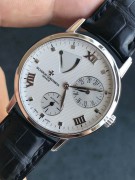 江诗丹顿（Vacheron Constantin）白金传承47200  金属质感立体银色盘面 动显、小三针、柳叶实金时分指针 蓝宝石透底自动机芯 背透顶级机芯打磨工艺  表径36MM  工价213000元  附件有保卡 