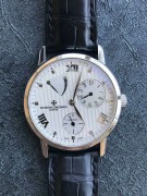 江诗丹顿（Vacheron Constantin）白金传承47200  金属质感立体银色盘面 动显、小三针、柳叶实金时分指针 蓝宝石透底自动机芯 背透顶级机芯打磨工艺  表径36MM  工价213000元  附件有保卡 