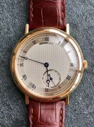 宝玑 Breguet   密底的后盖下拥有一颗著名的CAL.502 