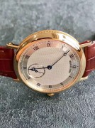 宝玑 Breguet   密底的后盖下拥有一颗著名的CAL.502 