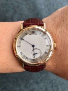 宝玑 Breguet   密底的后盖下拥有一颗著名的CAL.502 