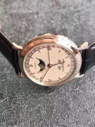 江诗丹顿 (Vacheron Constantin)  此款PT950铂金全历月相表 自动机芯 月份、星期、日期、月相显示 盘面布局和谐优雅，罕见折叠扣  