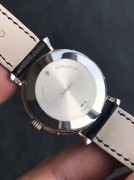 江诗丹顿 (Vacheron Constantin)  此款PT950铂金全历月相表 自动机芯 月份、星期、日期、月相显示 盘面布局和谐优雅，罕见折叠扣  