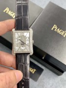 Piaget 伯爵 BLACK-TIE黑带系列  经典蛇腰设计贝母面  原钻满钻镶嵌盘面99新全套附件现货一只