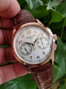 Patek Philippe 百达翡丽5170R-010 18K玫瑰金，手动机械计时男表，表径：39.5毫米，公价：610700元，