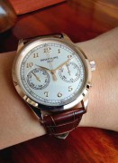 Patek Philippe 百达翡丽5170R-010 18K玫瑰金，手动机械计时男表，表径：39.5毫米，公价：610700元，