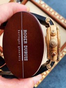 Roger Dubuis 罗杰杜彼Roger Dubuis 罗杰杜彼  限量28个 整表克重250多克   现货一只