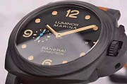 沛纳海 PANERAI 型号PAM00661 全部原装 防水300M。整表原始品相99新，附件有说明书，保修书