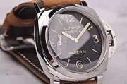 盒证齐全2018年 沛纳海 PANERAI PAM00422  防水100M。 国行附件齐全