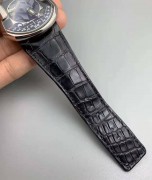 Urwerk 合域，44*46MM表径，18K白金表壳  附件有原配保单