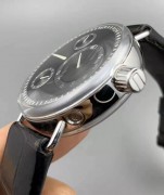 RESSENCE，瑞士独立制表品牌，44MM表径精钢表壳和表扣，自动机械机芯，表盘分为四个部分，各自独立运作，全套附件齐全，整表原装成色95新以上，公价18万多，特价出