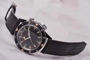 积家闹铃 JAEGER LECOULTRE 极限运动大师系列之深海传奇大三针闹铃型号：Q2028470 附件齐全