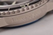 未使用品全套 宝珀 Blancpain 型号：5015-12B30-B52A 口径45MM  防水300M   附件齐全 