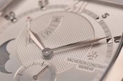 江诗丹顿 Vacheron Constantin 型号：83080/000G-9408  全部原装 18K白金 表径49MM*39MM 相当于圆表43MM左右