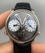 MB&F，44MM表径，18白金表壳和表扣  GMT、动力储存显示功能，全套附件齐全