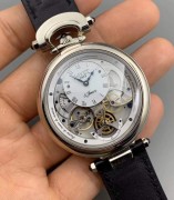 BOVET 播威表，44MM表径，18K金表壳和表扣  GMT功能，一表四用，全套附件齐全