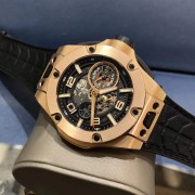 HUBLOT 宇舶 BIG BANG法拉利系列特别版402.OX.0138.WR  45盘镂空设计