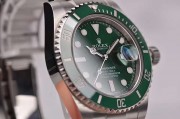 品牌：劳力士 ROLEX   系列： Submariner Green Dial Steel Men's Watch 绿水鬼   型号：116610LV 