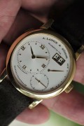 朗格LANGE 1  型号: 101.021，经典完美的38.5mm尺寸