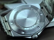 万国新款工程师IW328903湖蓝盘 IWC，自动机械，精钢，40表径，100米防水，日历，原始品99新 23年12月卡全套附件，专柜92800 VIP才能买到 专柜不打折