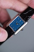 ​Jaeger-LeCoultre 积家女士腕表，18K白金材质表壳，搭载积家17钻手动机械机芯，表径19×26毫米，表扣非原装！单表无附件！刚做好机芯保养