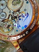 品牌：朗格 A. Lange & Söhne 140.032猫头鹰系列玫瑰金动显跳时手上链皮带腕表