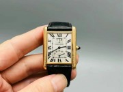 卡地亚/Cartier 坦克 W1560003 手动机械 18k玫瑰金 29.2x30毫米，单表无附件，专柜价194000我们好价6xxxx