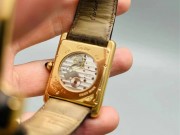 卡地亚/Cartier 坦克 W1560003 手动机械 18k玫瑰金 29.2x30毫米，单表无附件，专柜价194000我们好价6xxxx