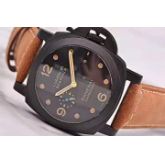 沛纳海 PANERAI 型号PAM00661 全部原装 防水300M。整表原始品相99新，附件有说明书，保修书