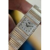 ¥99800 原镶钻 PIAGET 伯爵 18K白金 9131 C505 表盘表带全部原镶钻石 手动机械 表带25mm宽 长度18.5厘米 扣起来18厘米 可以拆卸表带 整表142克 原价70万左右 现在好价出