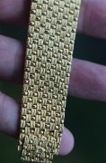 伯爵 18K金 石英机芯 不用麻烦上发条 99克 腕周18CM 上手效果不输劳力士DD 可以跟手链叠戴