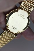伯爵G0A09856  18k黄金 表径34mm 自动机械表  整表93克  表盘表盘原镶钻石  腕周190mm以内任意调节  原价50万左右 现在好价出