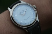 ¥138000 罗杰杜彼S37，单表，18K白金材质，低温珐琅盘，白金操兵刻度，表径37MM，RD初代无限量编号表款，机芯编号105，日内瓦印记，产量极其稀少