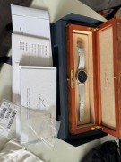 宝玑 5177bb 自产机芯 表径38mm 深蓝色大明火珐琅 珍珠粉刻度填充 正装无敌了 别拿普通白盘来比价 国内市场二手流通就这一枚了 客户23年购买全新的 保卡日期未填 可以在需要保修的时候填上 基本没戴 99新原始品