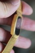 爱彼 AUDEMARS PIGUET AP 手动机械表 18K黄金黑面 32X28表径  全长188mm 扣起来178-185mm可调  整表87克多  原价很高  现在好价出  颜值这么高的贵金属链带表可遇不可求了