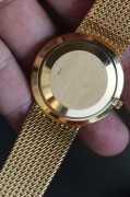 百达翡丽 3919J 18k黄金手工编织连体带 手动机械cal.215 PS机芯 动力44小时储备 日内瓦印记认证  巴黎钉饰表圈 尺寸34mm表径 罗马数字刻度 表带服帖舒适 全长19厘米 扣起来18-18.5可调  全原装完美品  整表近90克  类似款公价34万 这枚性价比很高