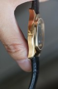 伯爵 POLO系列男士腕表 型号:12980 18k金材质 总重85.8g 自动机械 40mm表径 灰色表盘搭配罗马刻度展现高阶审美 尺寸厚度刚刚好 原始品98新 原厂原装表带还很新