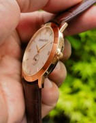 18K玫瑰金 爱彼Jules Audemars系列 15165OR 布纹面 手动机械男表，表径：39MM，参考公价：228000元，成色：99新，附件：单表