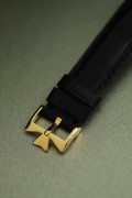 Vacheron Constantin/江诗丹顿马耳他系列42005/000R自动机械男表，39mm表径，18k玫瑰金材质,背透机芯将官底，日期显示/双时区显示 专柜售价¥30.9万，2007年大全套闲置未使用收藏极品