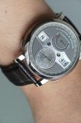 朗格/A.Lange & sohne 148.038  朗格 zeitwerk date 系列 新款日历猫头鹰 44.2口径 公价1008000  22年11月卡全套发票 品牌售后有3年保修  99新原始品