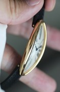 法国人骨子里的优雅浪漫  在这款表里具象化  Cartier 卡地亚浴缸   手动机械    玫瑰金
