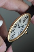 法国人骨子里的优雅浪漫  在这款表里具象化  Cartier 卡地亚浴缸   手动机械    玫瑰金