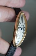 法国人骨子里的优雅浪漫  在这款表里具象化  Cartier 卡地亚浴缸   手动机械    玫瑰金