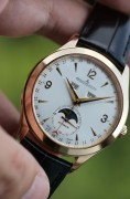 库存品未使用 全套带发票 积家大师 Q1552520 39MM 自动机械 18K玫瑰金 专柜定价179000元  原装表带未使用 赠送一副双面鳄鱼皮表带