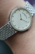 VC 江诗丹顿 Vacheron Constantin 31693/206G-8738 整表18K白金  圣博纳狗头印记 编织带佩戴很舒适 原镶钻石 32mm表径 全长195mm 可拆卸表节调节长度  整表77克 查码图看最后一张 官方定价332000 现在好价出