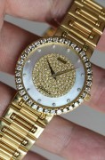 伯爵G0A09856  18k黄金 表径34mm 自动机械表  整表93克  表盘表盘原镶钻石  腕周190mm以内任意调节  类似款原价60万左右 这款钻石更大  全原装现货好价出