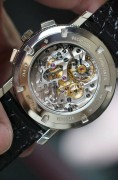江诗丹顿传袭系列47192G，18K白金材质，表径42mm，银白色表盘，计时功能，透底手动机械，拉玛尼亚机芯，全原装99新，公价392000，现货好价