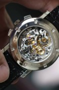 江诗丹顿传袭系列47192G，18K白金材质，表径42mm，银白色表盘，计时功能，透底手动机械，拉玛尼亚机芯，全原装99新，公价392000，现货好价