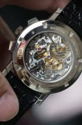 江诗丹顿传袭系列47192G，18K白金材质，表径42mm，银白色表盘，计时功能，透底手动机械，拉玛尼亚机芯，全原装99新，公价392000，现货好价