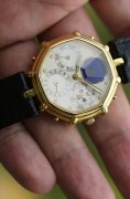 Gerald gents 尊达大师经典作品，八角型自动机械万年历，18K黄金材质，青金石当头月，多边形切割镜面，3到9点位表径31mm，相当圆形33mm表径，原装折叠扣，原始品98单表，原厂原装表带，价格很给力！